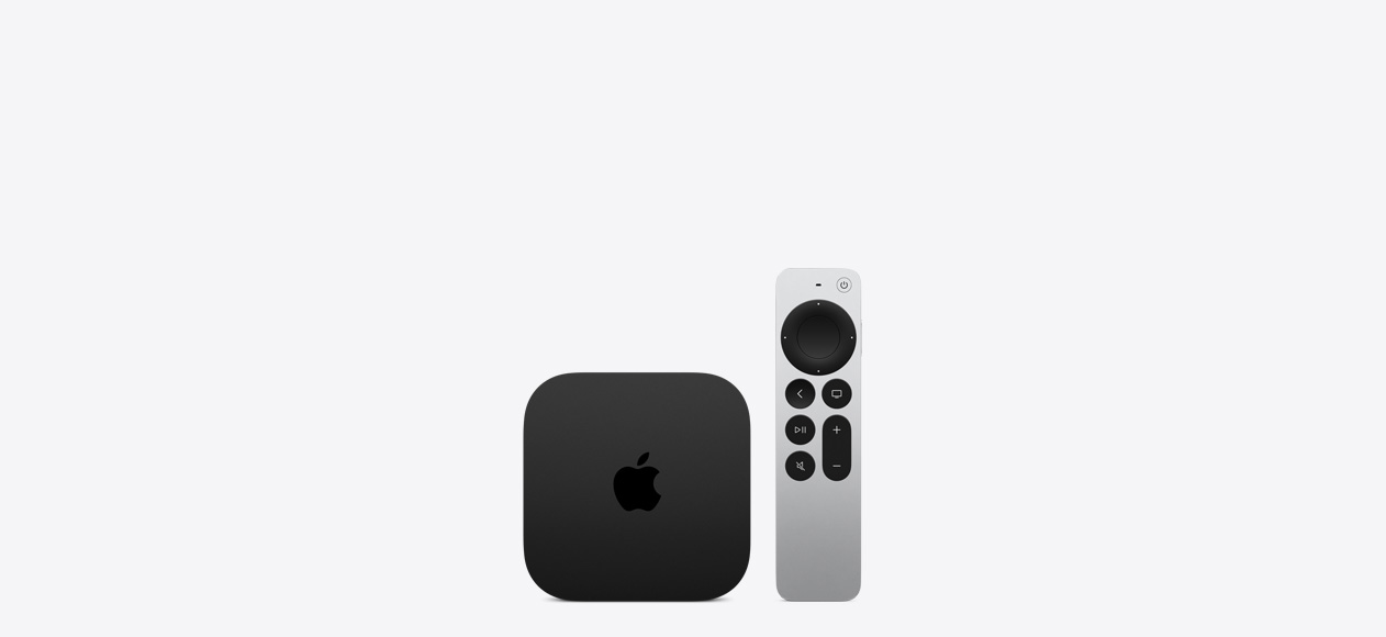 Apple TV 4K, parte frontal, color negro, forma cuadrada, logo de Apple en la parte superior, esquinas redondeadas. Siri Remote, parte frontal, superficie circular de control táctil, botones en relieve